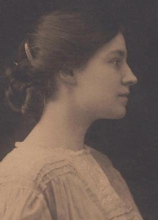 Martha Madonna Niles c. 1900, historical portrait photograph